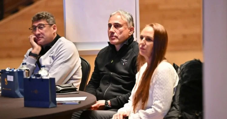 Qəbələ nin məşqçiləri Arveladze və Kvaratsxeliya ilə bir arada FOTOLAR