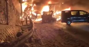 Появились кадры с места крупного ДТП в Японии ВИДЕО