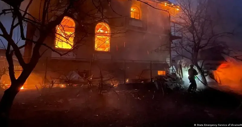 “Rusiya Ukraynaya kombinə edilmiş zərbələr endirdi: əsas hədəf Kiyevdir“ “Deutsche Welle“