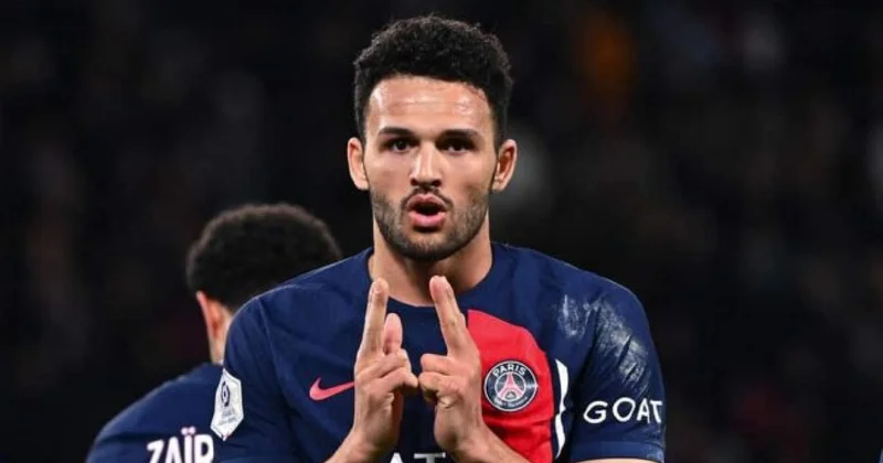 Liverpul PSJ nin hücumçusunu icarəyə götürmək istəyir