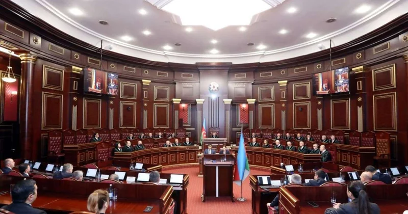 Yeni təyin olunan 45 hakim Ali Məhkəmədə and içib FOTO