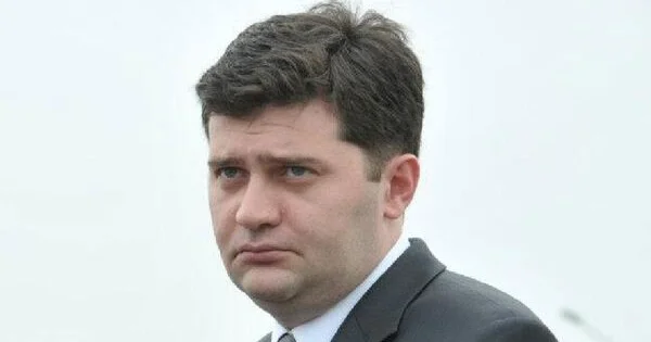 Суд в Тбилиси отправил под стражу экс главу Минобороны Грузии