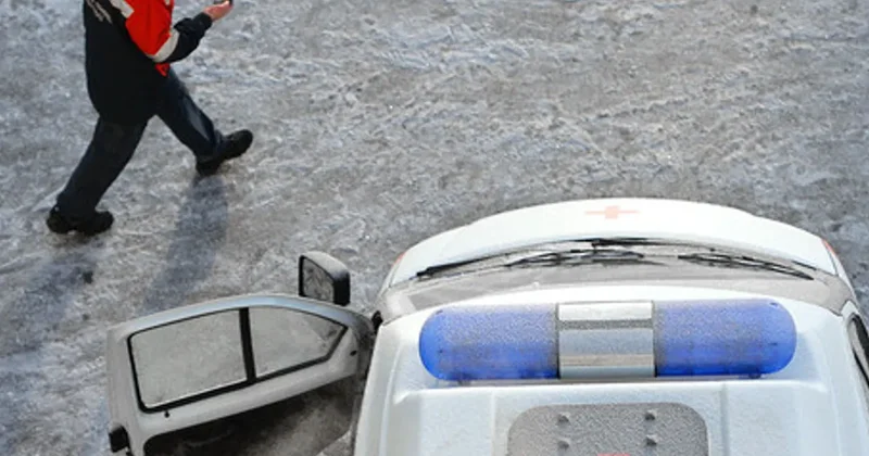 В Якутии машина с людьми ушла под лед, выбрались не все Minval Politika