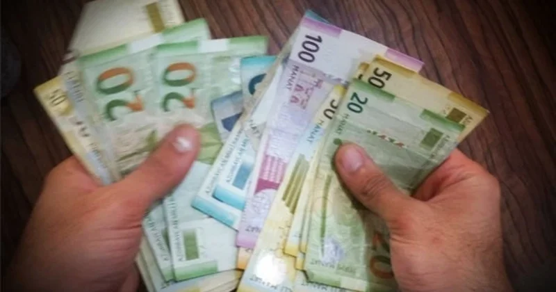 Abşeronda kişi bankomatdan pul oğurlayıb qonşulara xərclədi