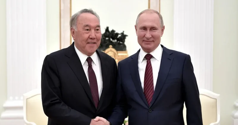 Putin Kremldə Nursultan Nazarbayevlə görüşüb