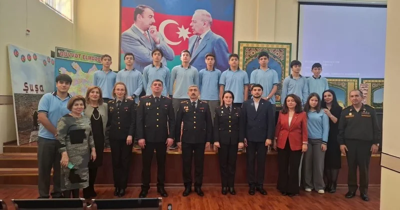 Polis Nəsimi rayonunda məktəblilərlə görüş keçirib