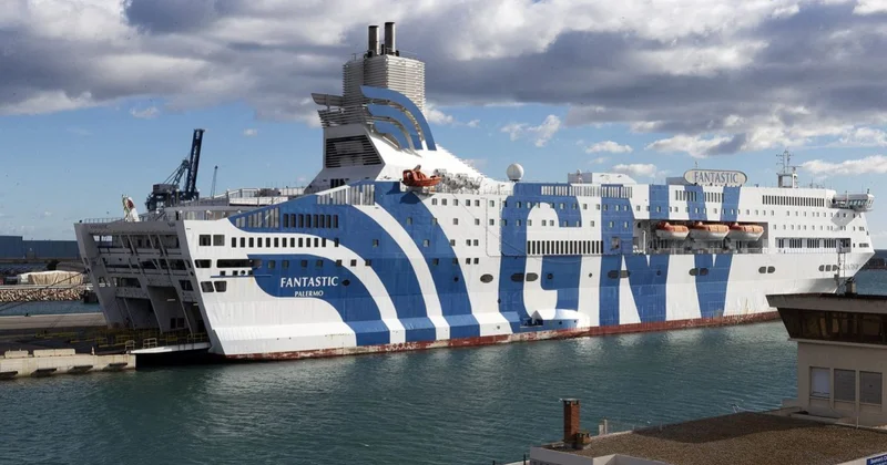 Россия ведет гибридную войну против Франции разбираем с экспертом в области безопасности Шафа Арсланом