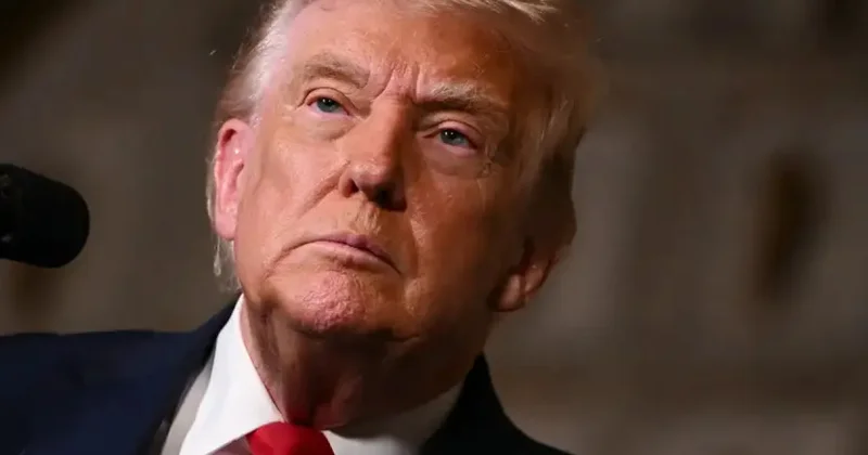 Рейтинг Трампа рекордно упал