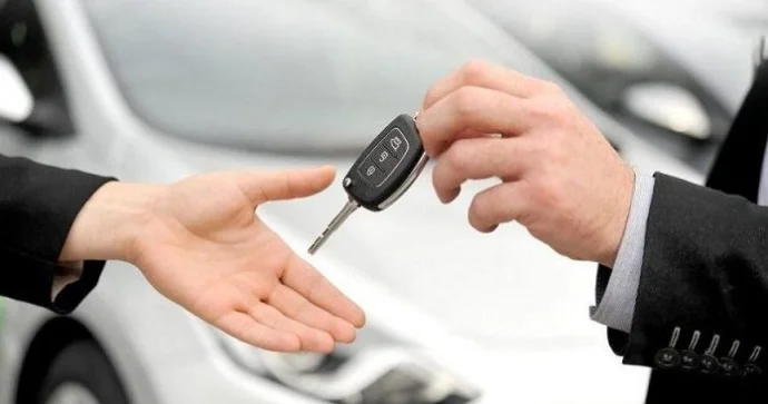 Dörd avtobus və 25 avtomobil hərraca çıxarılır 1400 manatdan başlayır