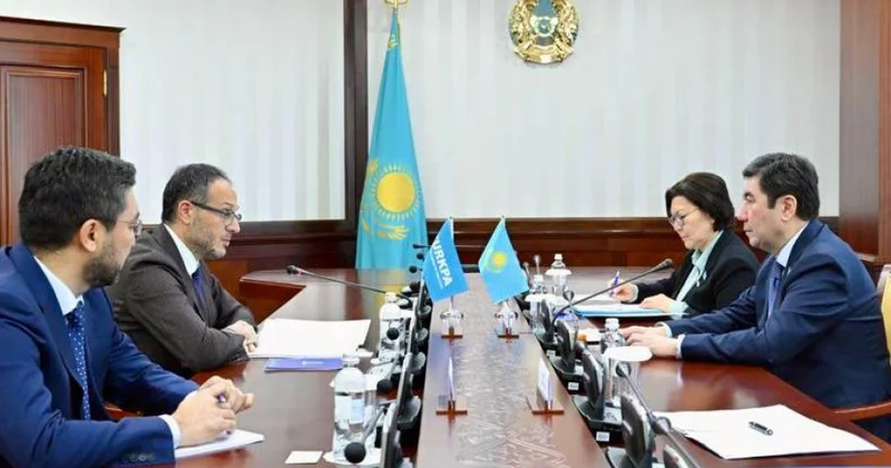 TÜRKPA nın Baş katibi Qazaxıstan Parlamentinin sədri ilə görüşüb