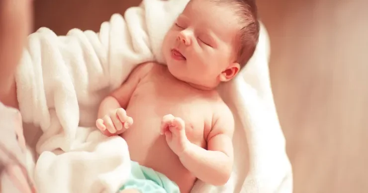 15 yaşlı qız avtobusda doğdu