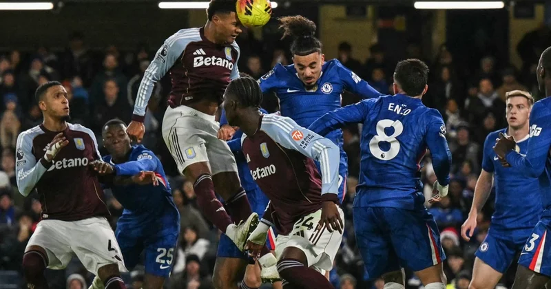 Aston Villa Çelsi səfərində geridönüşlə qalib gəldi