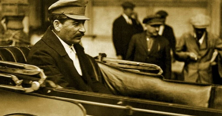 Stalin Sovet imperiyası və türk dünyası: sənədlər, sürgünlər, sistem