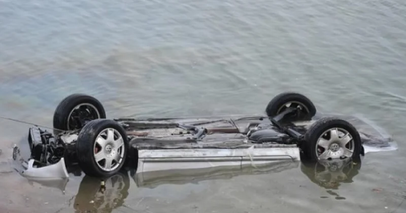 Biləsuvarda toy karvanında ağır yol qəzası baş verib