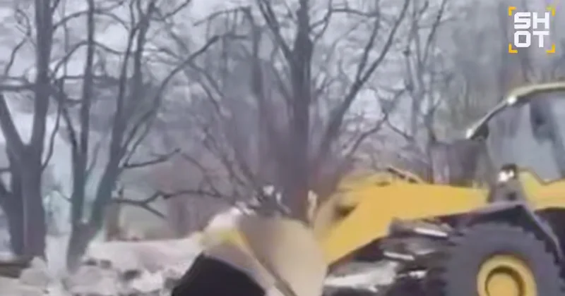 Экскаваторы застряли в сугробах на Камчатке ВИДЕО