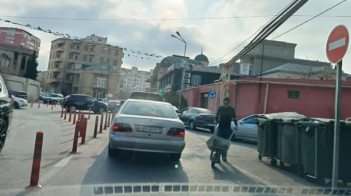 Bakıda 45 dəqiqəyə gedilən 100 metrlik yol ŞİKAYƏT FOTO VİDEO