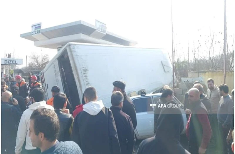 Avtobus qəzasında 21 nəfər yaralanıb Yenilənib