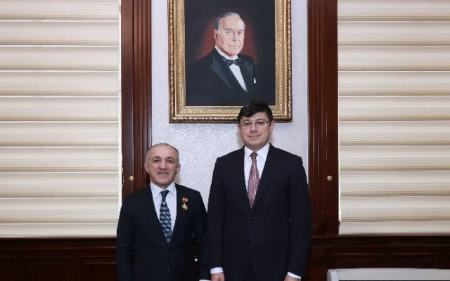 Fuad Muradov Natiq Bağırova medal təqdim etdi FOTO