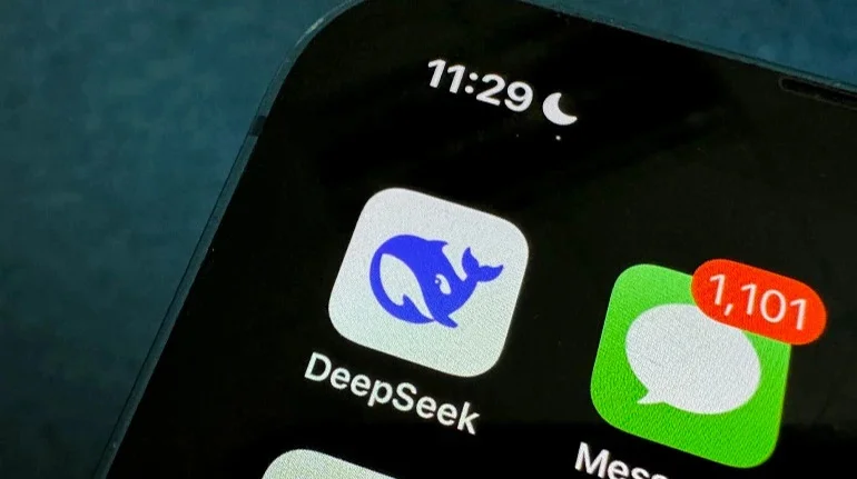 Çin startapı DeepSeek qlobal süni intellekt bazarlarında güc balansını dəyişib