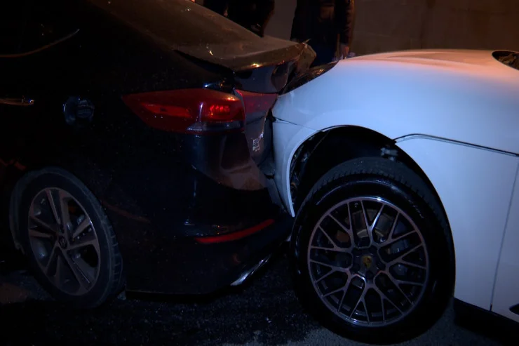 Bakıda Changan Porsche ilə toqquşdu FOTO