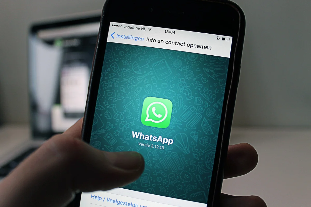 WhatsApp iPhone istifadəçilərinə iki hesabdan istifadə etməyə icazə verəcək