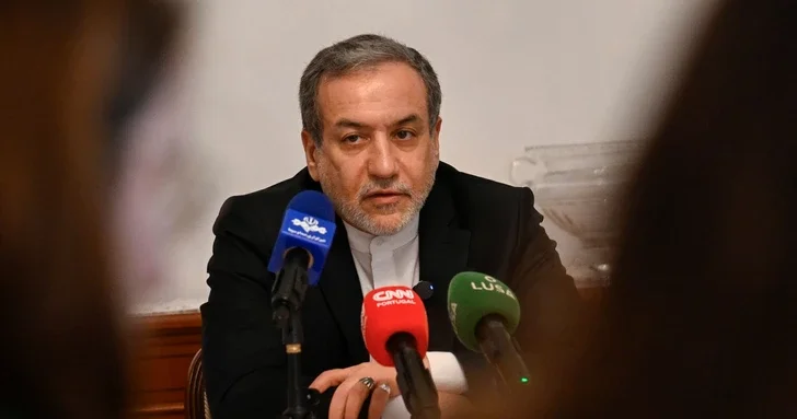 Иран опровергает контакты с США на фоне растущей напряженности