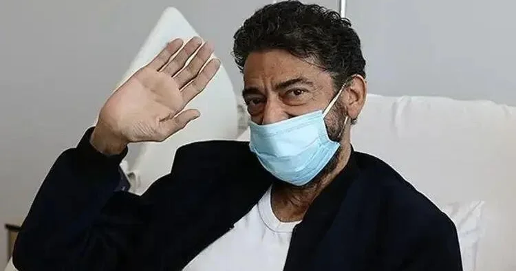 Tanınmış müğənni infarkt keçirdi FOTO