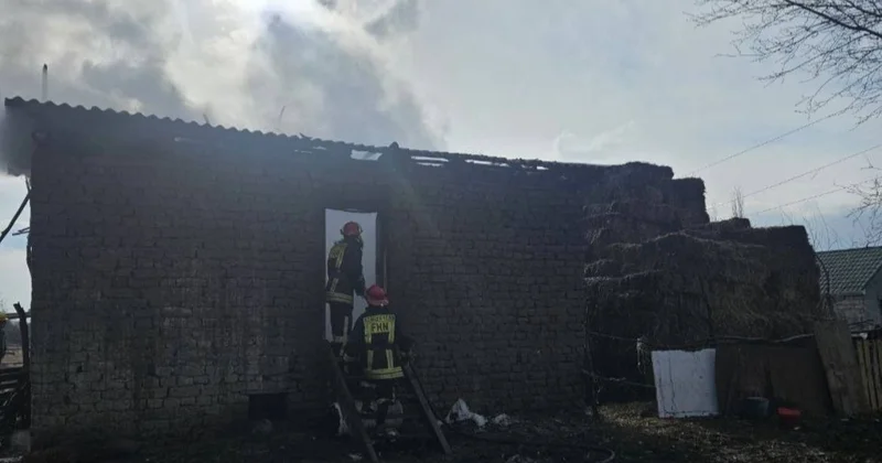 Kürdəmirdə ev yanıb FOTO/VİDEO