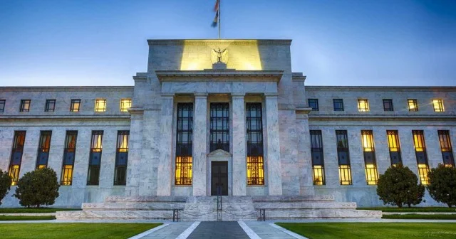 FED faiz dərəcələrini dəyişmədi