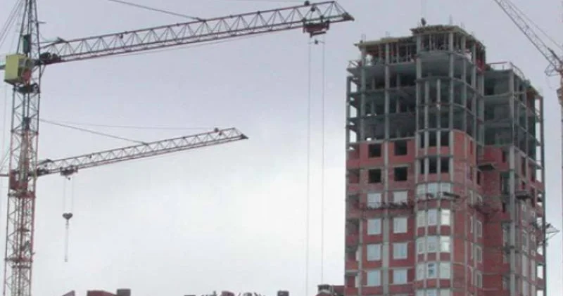 “MTK ların məsuliyyətsizliyi minlərlə vətəndaşı illərlə evsiz qoyub” DEPUTAT