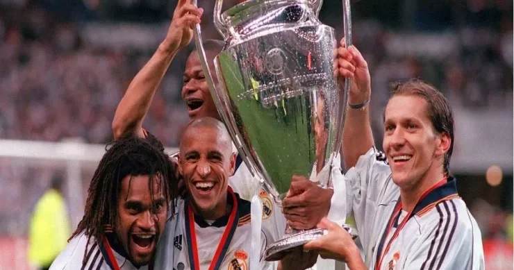 Roberto Karlos “Real”da öz dövrünün ən pozitiv oyunçusunu AÇIQLADI