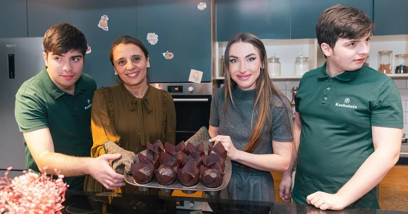 Алёна Алиева показала кадры посещения уникального кафе Minval Politika