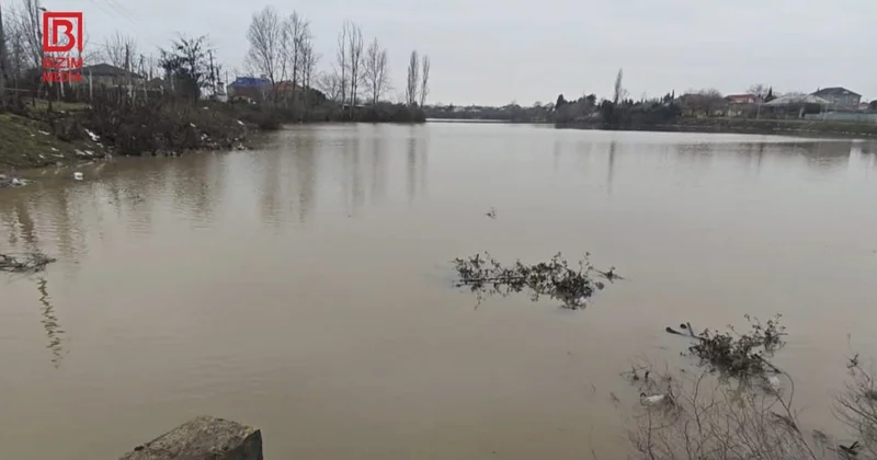 Cəlilabadda Mişarçayda suyun səviyyəsi kritik həddə yaxınlaşdı FOTO