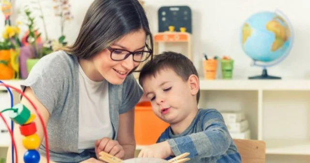 Bəzi valideynlər övladlarını xarici dilli dayələrə etibar edirlər Deputat