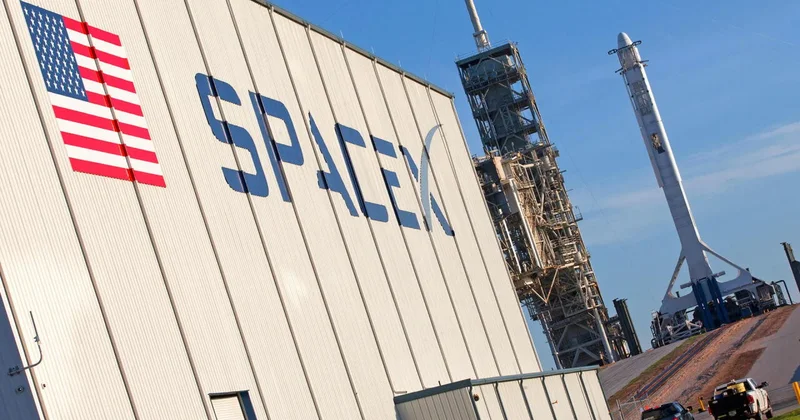 SpaceX может выйти на биржу во время редкого планетарного сближения