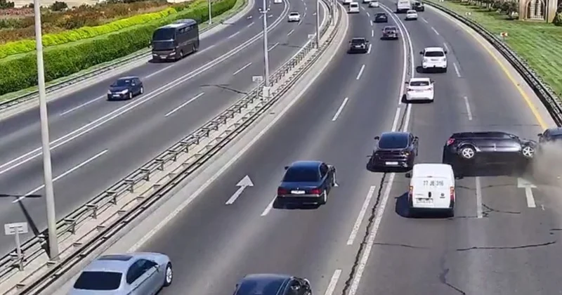 Kameralara düşən yol qəzaları qeydə alınıb