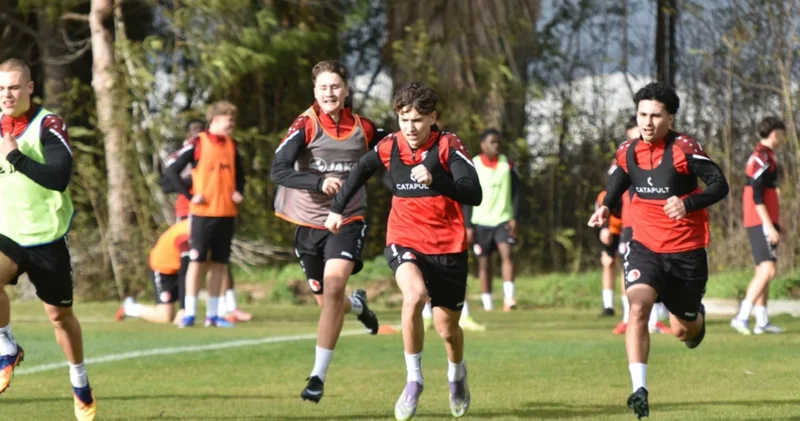 Azərbaycan millisinin futbolçusu Almaniyada komandasını dəyişib