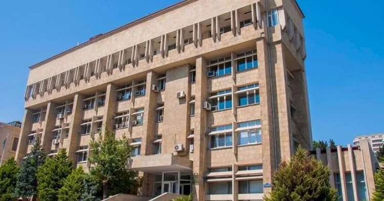 İcra başçısı müavinini, şöbə müdirini, icra nümayəndəsini işdən çıxardı