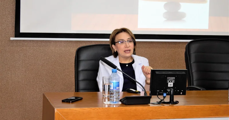 Mərkəzi Gömrük Hospitalında “Rectum və onun xəstəlikləri” mövzusunda elmi tədris təlimi keçirilib