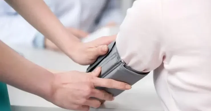 Bir dəqiqəyə təzyiqi salmağın effektiv üsulu