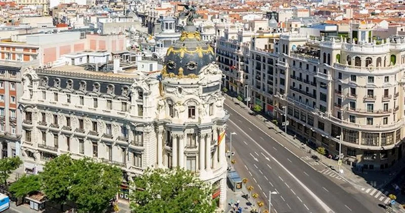 İspaniya hökuməti ən azı yarım milyon miqrantı qanuniləşdirməyi planlaşdırır