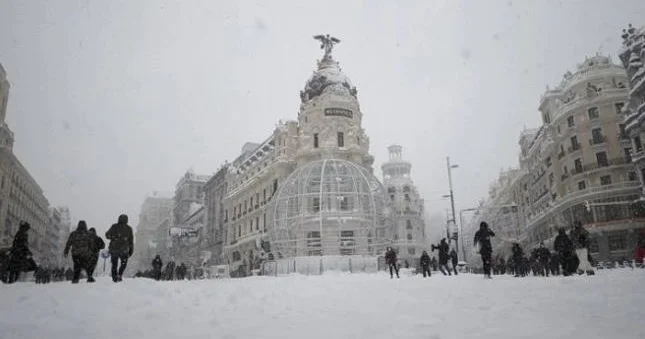 İspaniya və Portuqaliyada güclü fırtına 5 nəfər həyatını itirdi