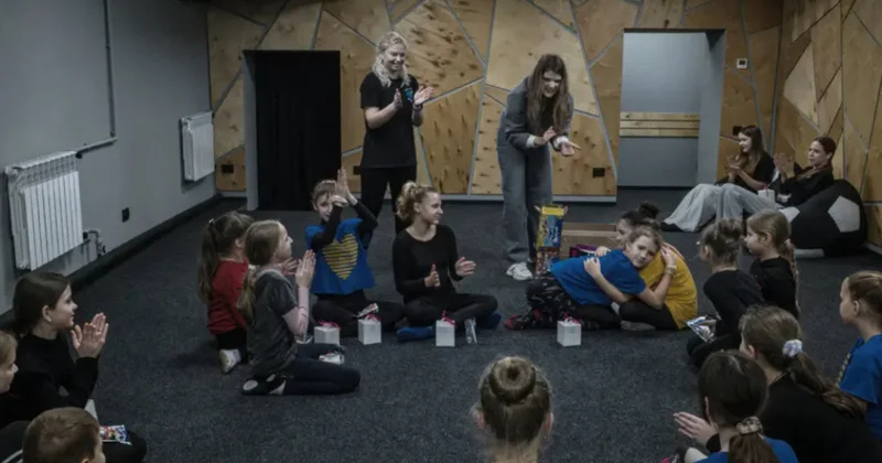 Жизнь в Херсоне ушла под землю фото