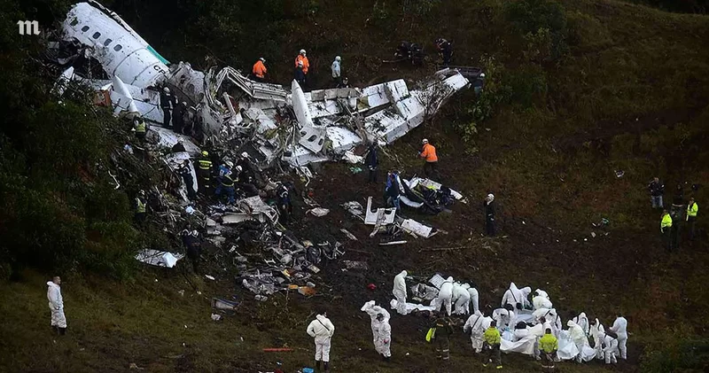 При крушении самолета в Колумбии погибли 15 человек