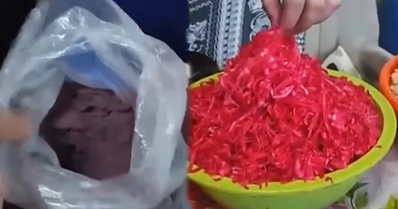 Qırmızı kələm turşuları süni rənglənir? Video