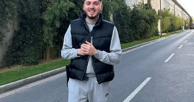 Daha bir məşhurun mahnıları SİLİNDİ