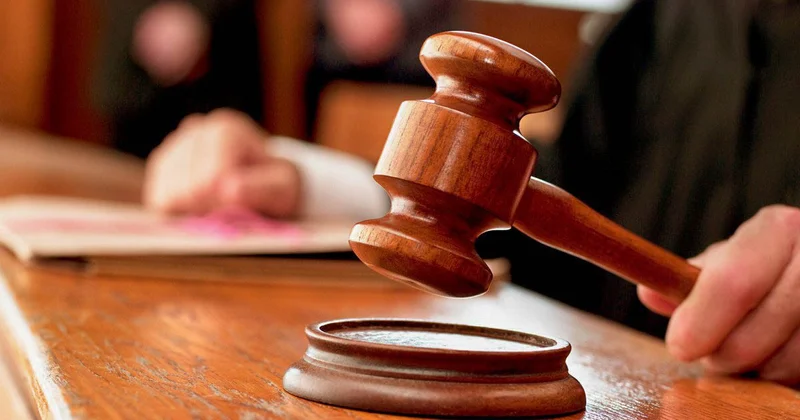 Uşağa ziyan vuranların qanuni nümayəndə qismində mülki və cinayət proseslərində iştirakı qadağan edilir