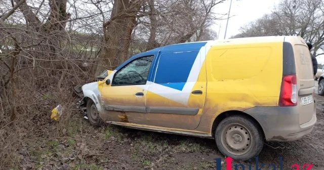 Cəlilabadda Azərpoçt maşını yol qəzasına düşdü Xəsarət alan var