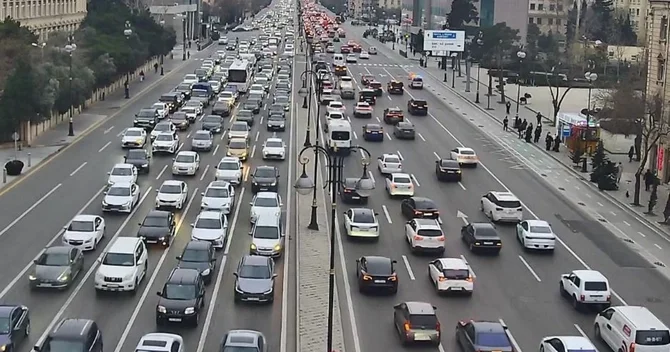 Paytaxtda 20 istiqamətdə SIXLIQ VAR