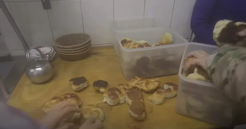 Рейд в кыргызской школе: Отнесите каменный хлеб домой своему ребенку Видео